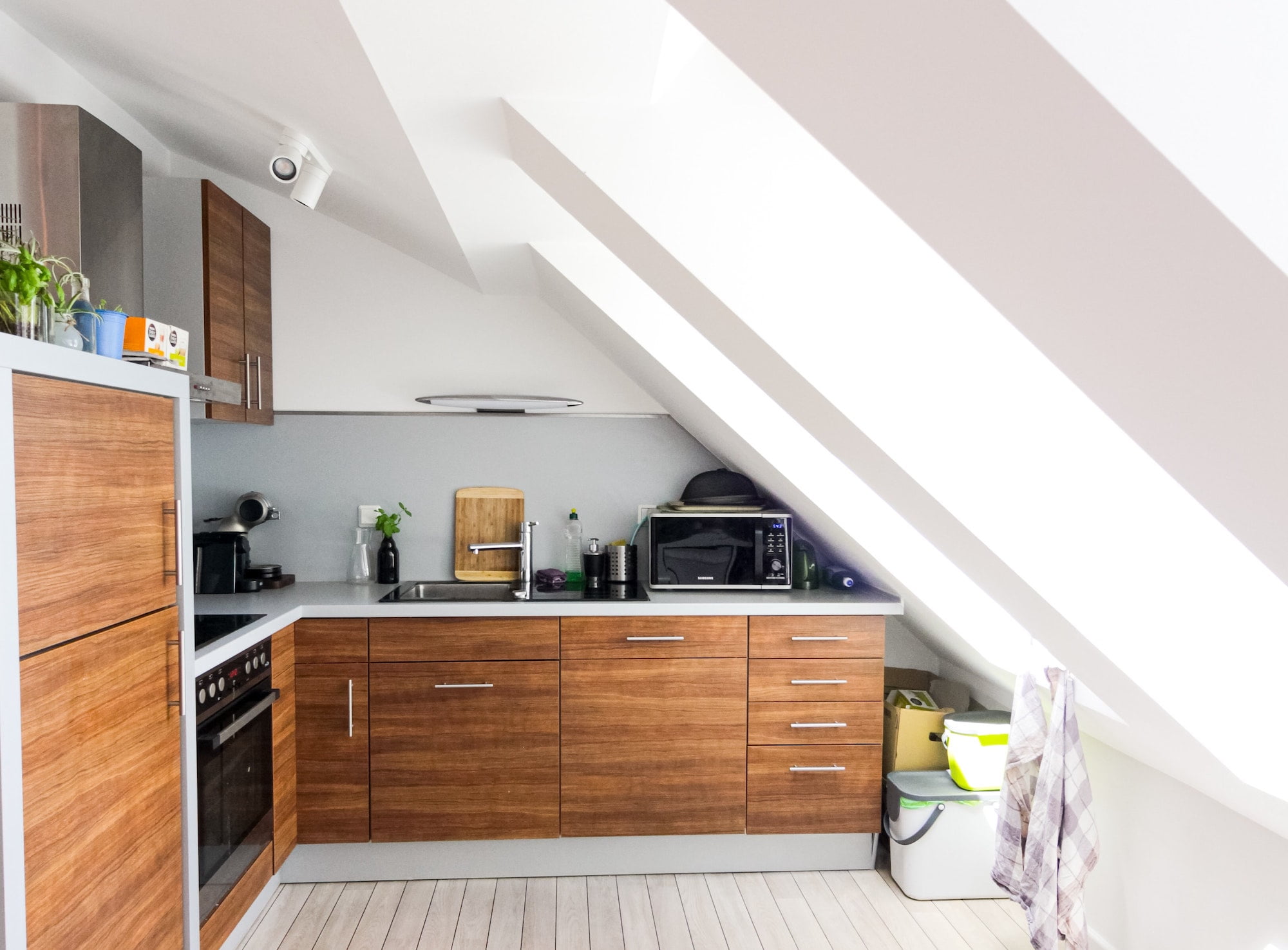 Staying Warm: Are Garden Rooms Warm in Winter?